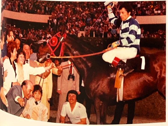 Triunfo de Saint Mesme en Perú 1982 arenga a la delegación chilena al Latino